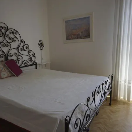 Apartment Adunpassodalmare *
